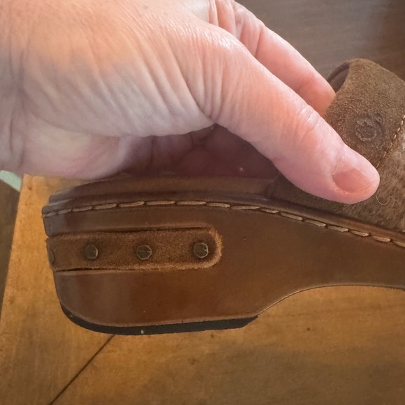 Born Clogs - Picture 4 of 4